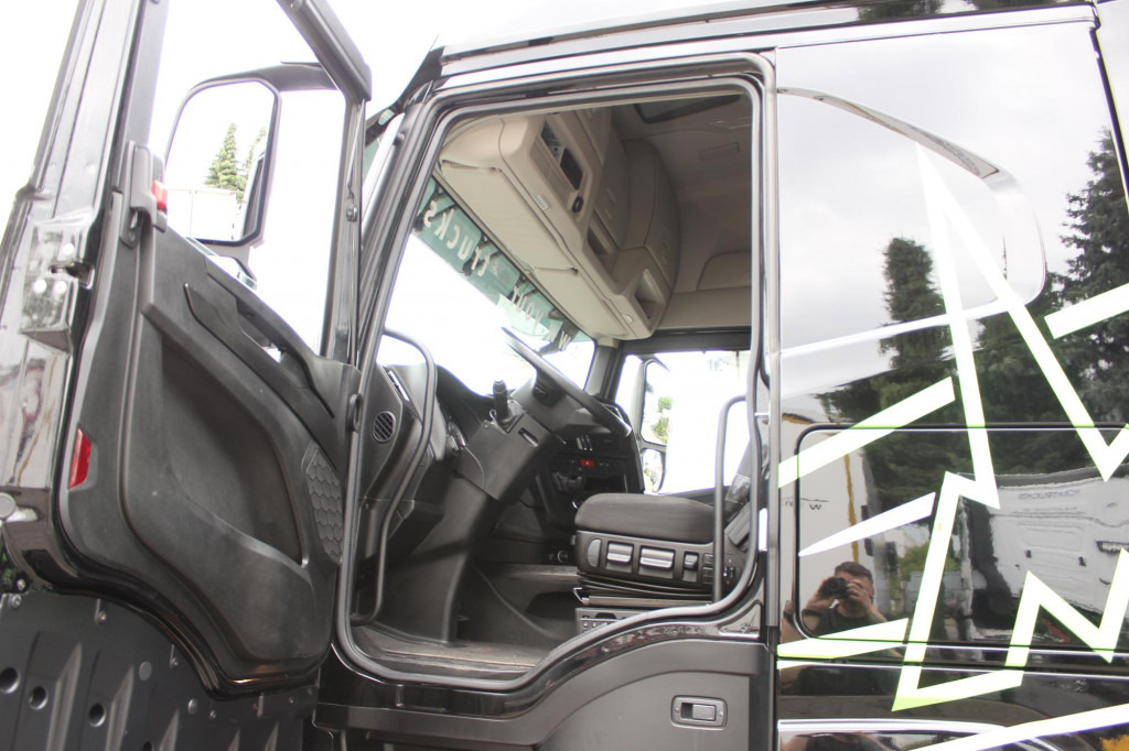 Iveco S-Way 480 Retarder Standklima 2Tanks Navi LED - Камион влекач: слика 5 Iveco S-Way 480 Retarder Standklima 2Tanks Navi LED - Камион влекач: слика 5
