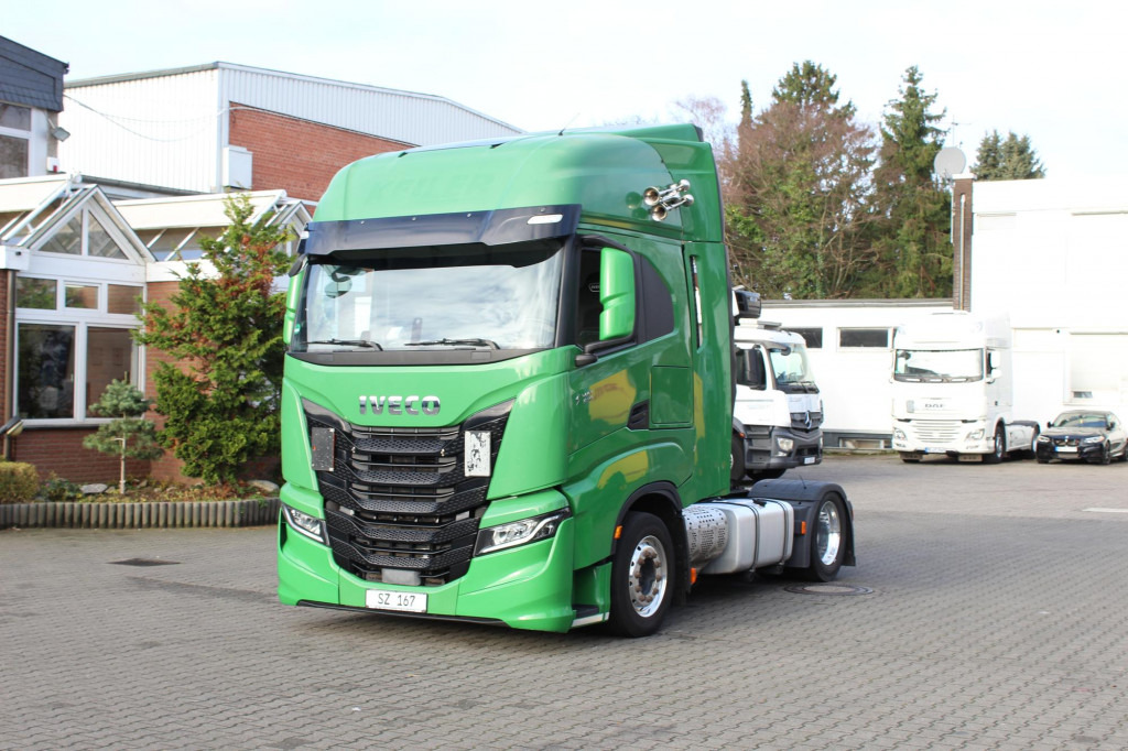 Iveco S-Way 510 Retarder Alufelgen Navi 2 x Kühlbox - Камион влекач: слика 1 Iveco S-Way 510 Retarder Alufelgen Navi 2 x Kühlbox - Камион влекач: слика 1