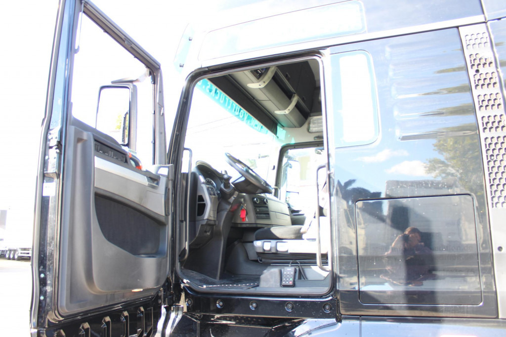 MAN TGX 18.440 XXL Retarder Standheizung 2 Alutank - Камион влекач: слика 4 MAN TGX 18.440 XXL Retarder Standheizung 2 Alutank - Камион влекач: слика 4
