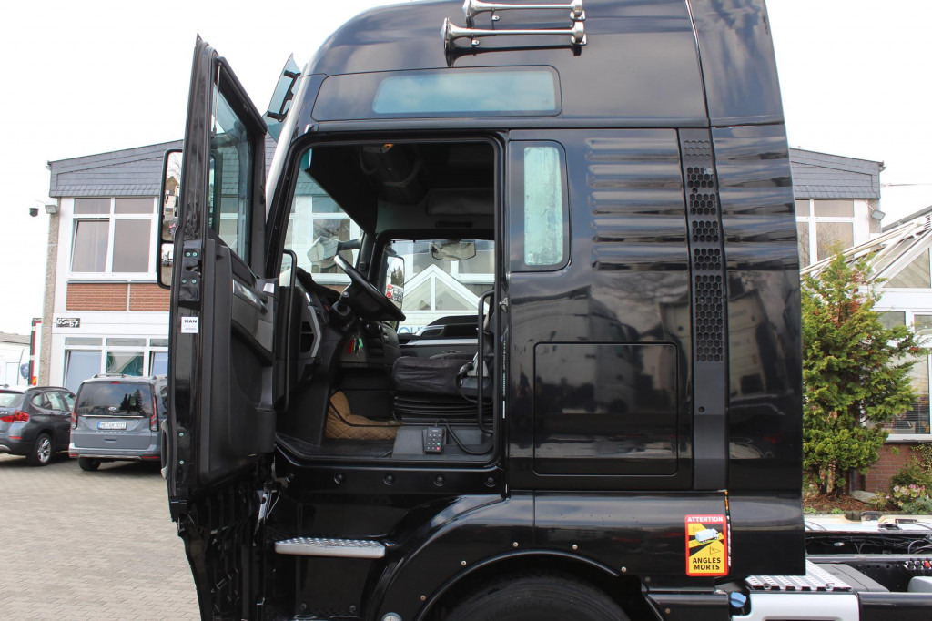 MAN TGX 480 XXL Retarder Standklima 2Tanks Navi - Камион влекач: слика 3 MAN TGX 480 XXL Retarder Standklima 2Tanks Navi - Камион влекач: слика 3