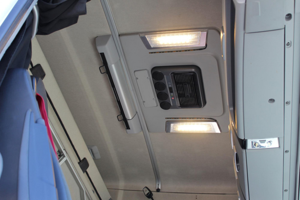 Renault T 520 E6 High Sleeper Retarder 2Tank Standklima - Камион влекач: слика 3 Renault T 520 E6 High Sleeper Retarder 2Tank Standklima - Камион влекач: слика 3