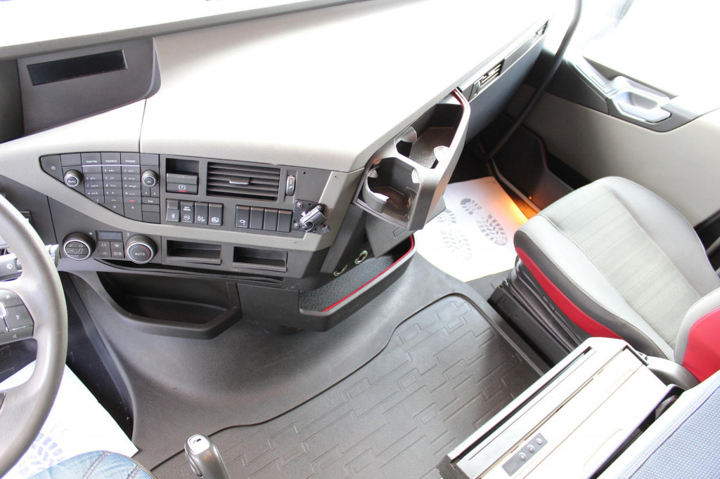 Volvo FH 500 E6 Globe I-Shift I-Park Cool Kühlbox - Камион влекач: слика 5 Volvo FH 500 E6 Globe I-Shift I-Park Cool Kühlbox - Камион влекач: слика 5