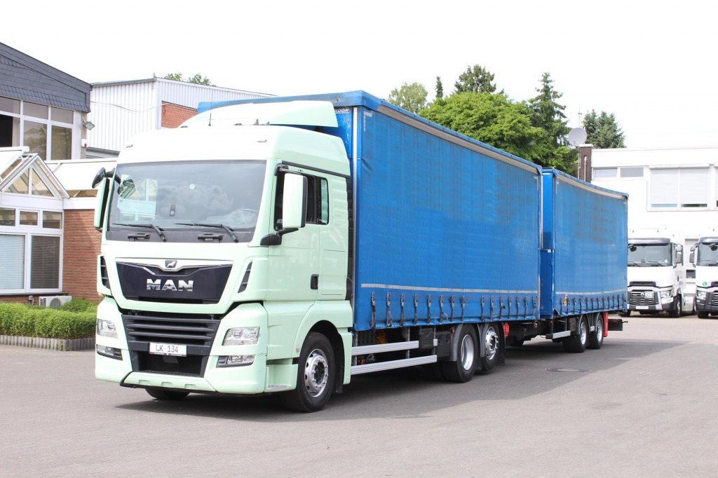 Камион со церада MAN TGX 26.460 Jumbo  Retarder  Hubdach  Durchlade: слика 1