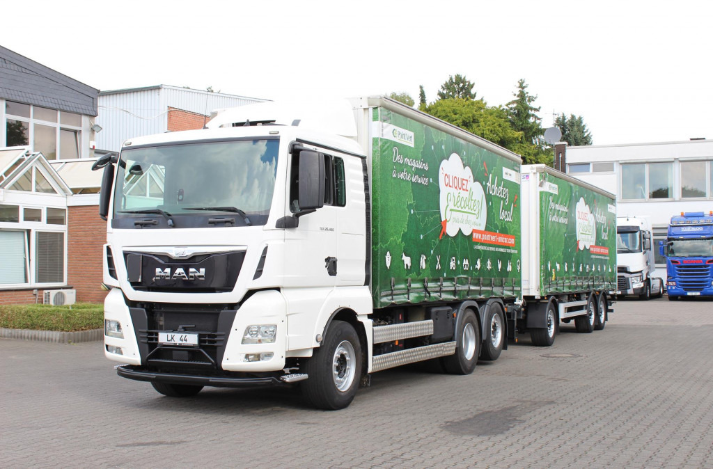 MAN TGX 26.480 Plane Stapleraufnahme Lenkachse Zug! - Камион со церада: слика 1 MAN TGX 26.480 Plane Stapleraufnahme Lenkachse Zug! - Камион со церада: слика 1