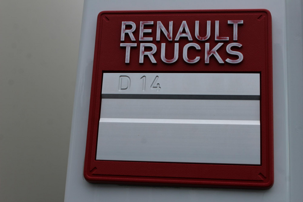 Renault D14 220E6 Laderbordwand nur 185 Tkm Klima - Камион сандучар: слика 5 Renault D14 220E6 Laderbordwand nur 185 Tkm Klima - Камион сандучар: слика 5