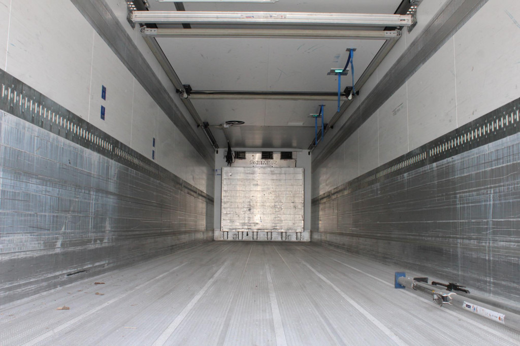 SCHMITZ Bi-Multi-Temp. TW Rolltor Lenkachse Rent-Miete - Полуприколка ладилник: слика 3 SCHMITZ Bi-Multi-Temp. TW Rolltor Lenkachse Rent-Miete - Полуприколка ладилник: слика 3