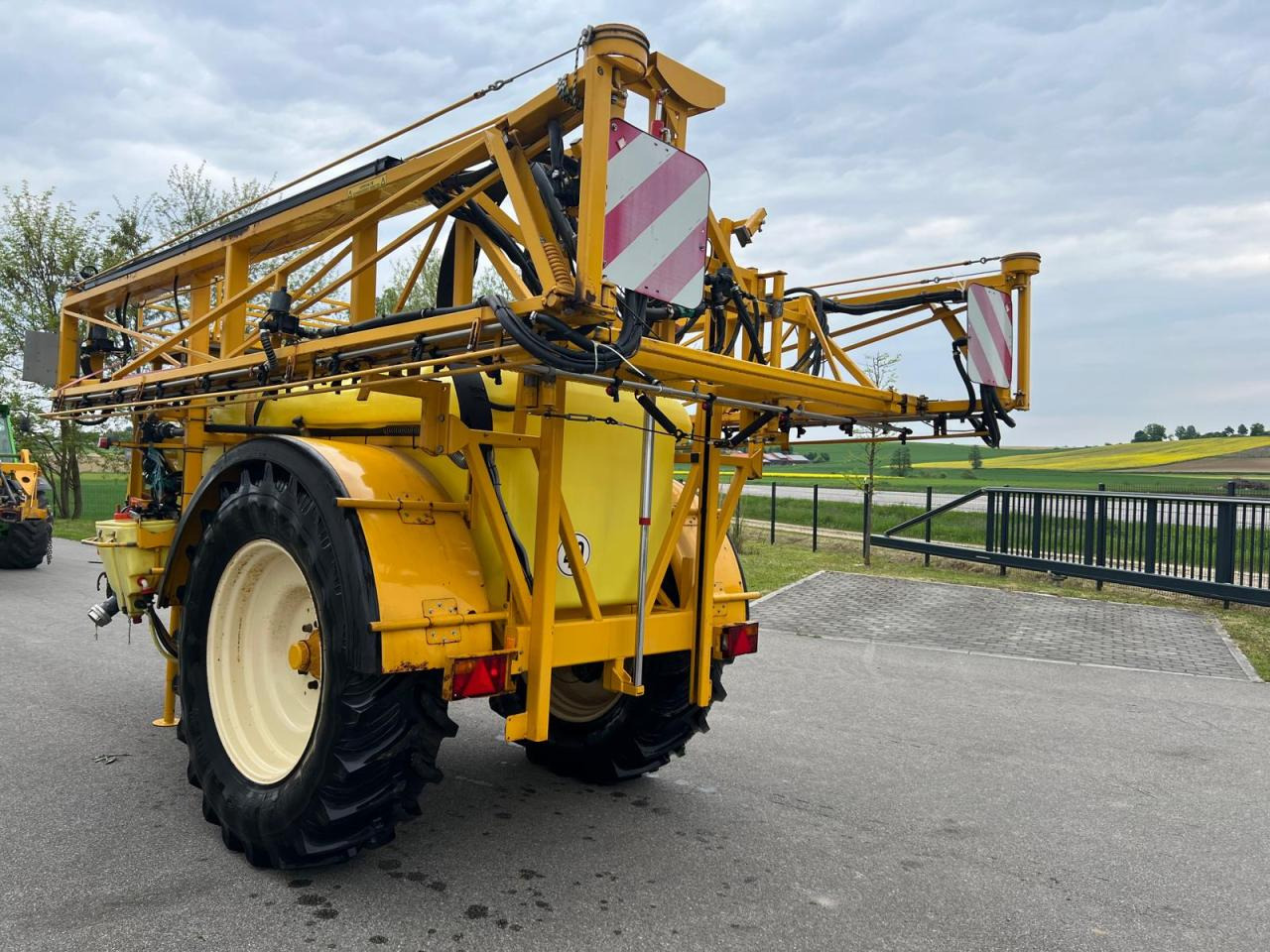 Dubex Vector 27m 3200 Liter Spritze, Baujahr 2002 - Стазен распрскувач: слика 3 Dubex Vector 27m 3200 Liter Spritze, Baujahr 2002 - Стазен распрскувач: слика 3
