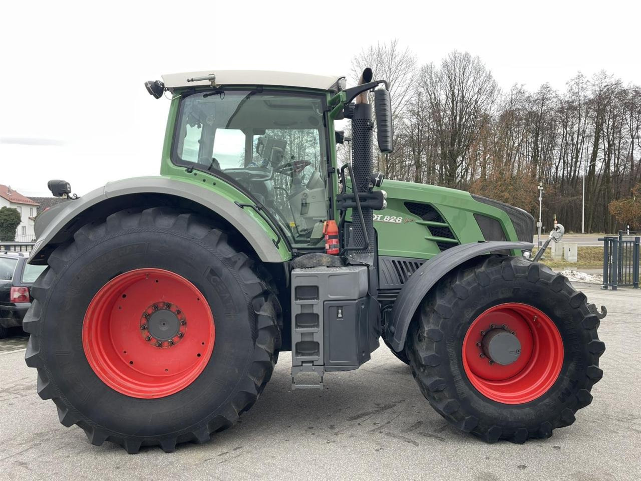 Fendt 828 Vario Profi Plus, GPS, FZW, 5DW, Baujahr 2014 - Трактор: слика 5 Fendt 828 Vario Profi Plus, GPS, FZW, 5DW, Baujahr 2014 - Трактор: слика 5