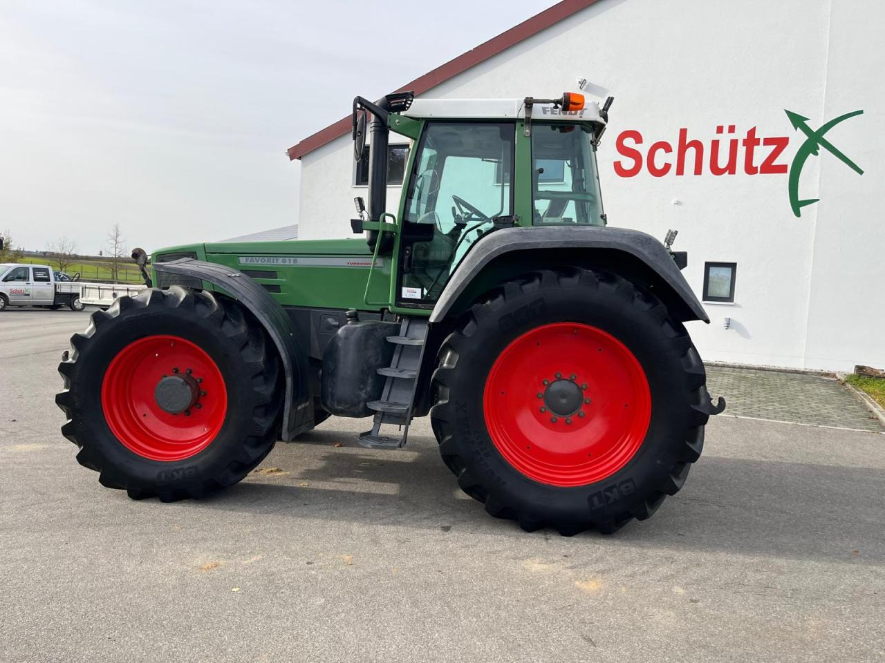 Fendt Favorit 818 Turboshift - Трактор: слика 2 Fendt Favorit 818 Turboshift - Трактор: слика 2