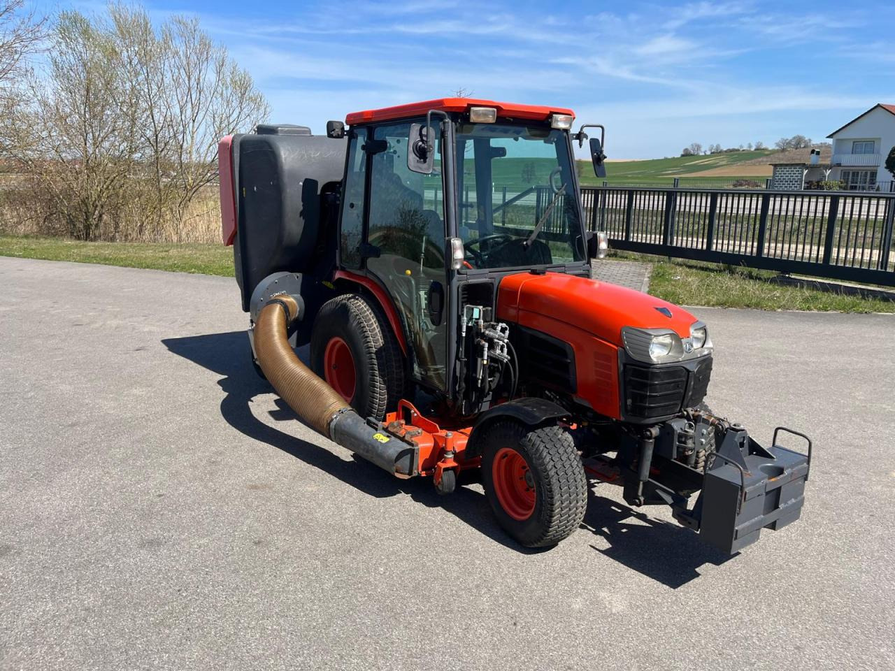 Kubota B3030 Rasenmäher inkl. Grüngutbehälter - Градинарска косилка: слика 5 Kubota B3030 Rasenmäher inkl. Grüngutbehälter - Градинарска косилка: слика 5