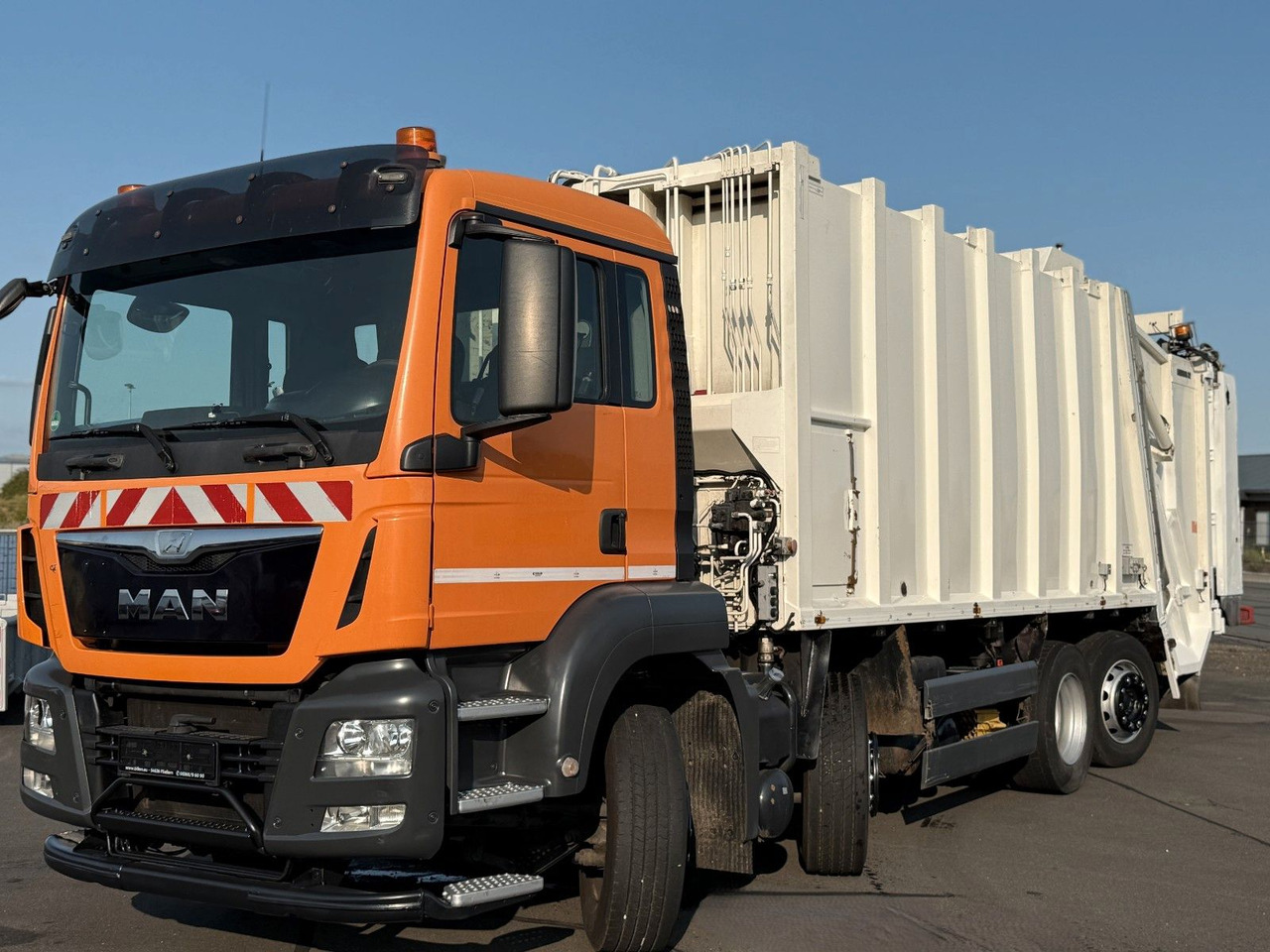 MAN TGS 32.360 8x2 Zoeller Mekam, duo Schütte - Камион за ѓубре: слика 1 MAN TGS 32.360 8x2 Zoeller Mekam, duo Schütte - Камион за ѓубре: слика 1