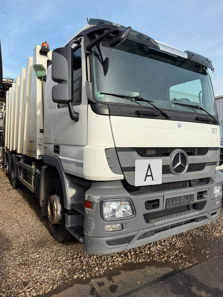 Mercedes-Benz Actros 2532 6x2 MP3 Faun Power Press 524 - Камион за ѓубре: слика 3 Mercedes-Benz Actros 2532 6x2 MP3 Faun Power Press 524 - Камион за ѓубре: слика 3