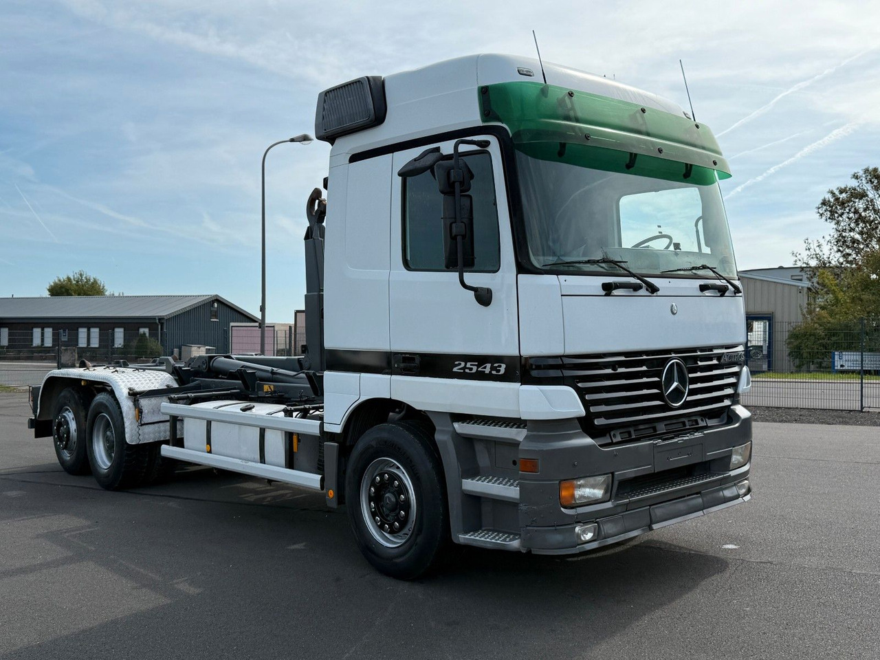 Mercedes-Benz Actros 2543 6x2 Klima + Kupplung - Камион со кука за подигање: слика 4 Mercedes-Benz Actros 2543 6x2 Klima + Kupplung - Камион со кука за подигање: слика 4
