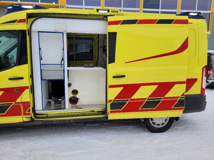 FORD TRANSIT 2,0TDI AMBULANCE KLIMA 4.2018 EURO 6, 3 UNITS - Амбулантно возило: слика 4 FORD TRANSIT 2,0TDI AMBULANCE KLIMA 4.2018 EURO 6, 3 UNITS - Амбулантно возило: слика 4
