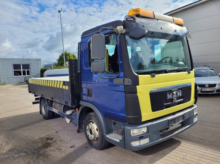 MAN TGL 8.150 10.2011 EURO5 141520km ONLY - Камион со платформа: слика 1 MAN TGL 8.150 10.2011 EURO5 141520km ONLY - Камион со платформа: слика 1