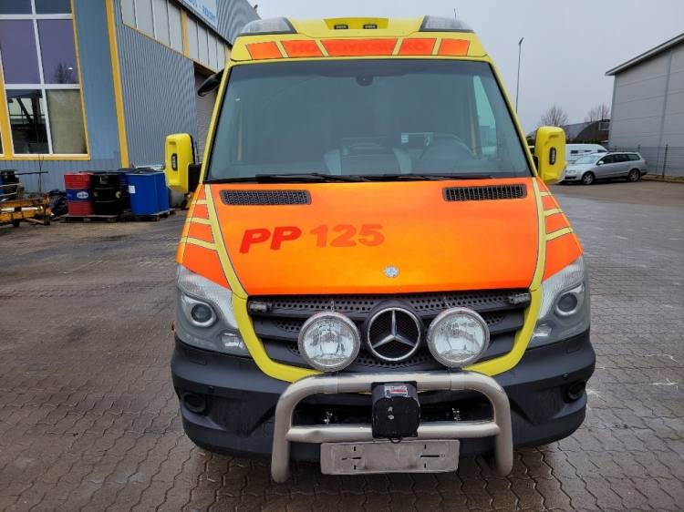 MERCEDES – BENZ SPRINTER 2.2D AMBULANCE (PROFILE) KLIMA 11.2014 EURO 5 - Амбулантно возило: слика 2 MERCEDES – BENZ SPRINTER 2.2D AMBULANCE (PROFILE) KLIMA 11.2014 EURO 5 - Амбулантно возило: слика 2