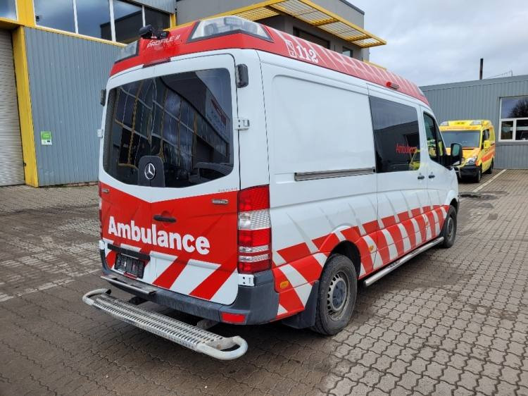 MERCEDES – BENZ SPRINTER 319 AMBULANCE (PROFILE) KLIMA, 6.2017, EURO 6 - Амбулантно возило: слика 4 MERCEDES – BENZ SPRINTER 319 AMBULANCE (PROFILE) KLIMA, 6.2017, EURO 6 - Амбулантно возило: слика 4