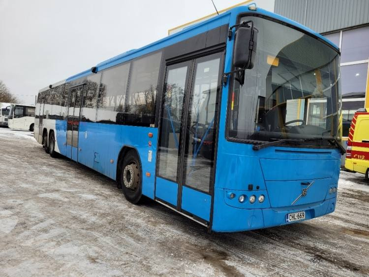 VOLVO B12BLE 8700 KLIMA, 8.2010, EURO 5, RAMP, 58 seats, 14,7m - Приградски автобус: слика 1 VOLVO B12BLE 8700 KLIMA, 8.2010, EURO 5, RAMP, 58 seats, 14,7m - Приградски автобус: слика 1
