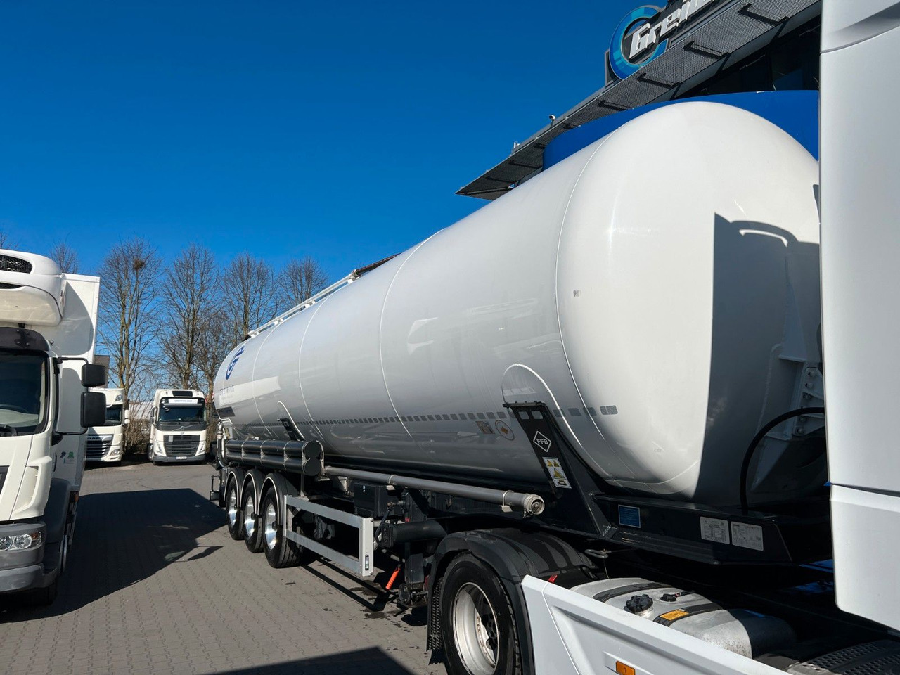 Feldbinder KIP 60.3 - Полуприколка силос: слика 1 Feldbinder KIP 60.3 - Полуприколка силос: слика 1