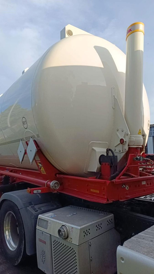 Kässbohrer Kippsilo 60m³ ADR - Полуприколка силос: слика 5 Kässbohrer Kippsilo 60m³ ADR - Полуприколка силос: слика 5