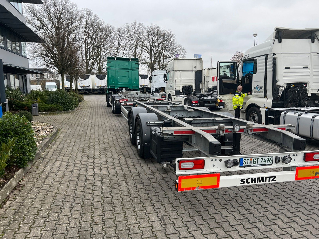 Schmitz Cargobull ZWF 18/L-20' MIDI - Транспортер на контејнер/ Приколка со променливо тело: слика 3 Schmitz Cargobull ZWF 18/L-20' MIDI - Транспортер на контејнер/ Приколка со променливо тело: слика 3