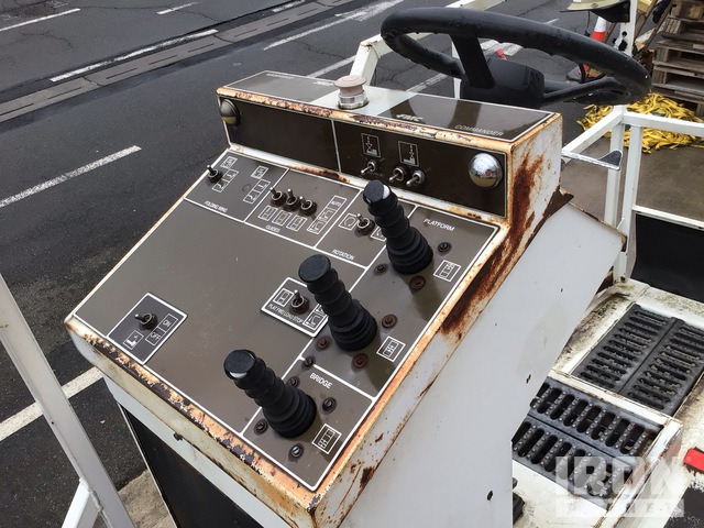 FMC loader Commander 15 Universal Main Deck - Натоварувач на контејнери и палети: слика 2 FMC loader Commander 15 Universal Main Deck - Натоварувач на контејнери и палети: слика 2