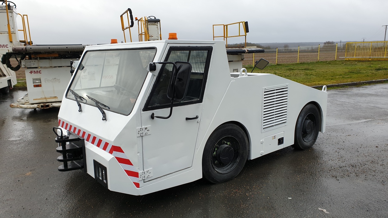 SOVAM K100 - Возило за push back: слика 4 SOVAM K100 - Возило за push back: слика 4