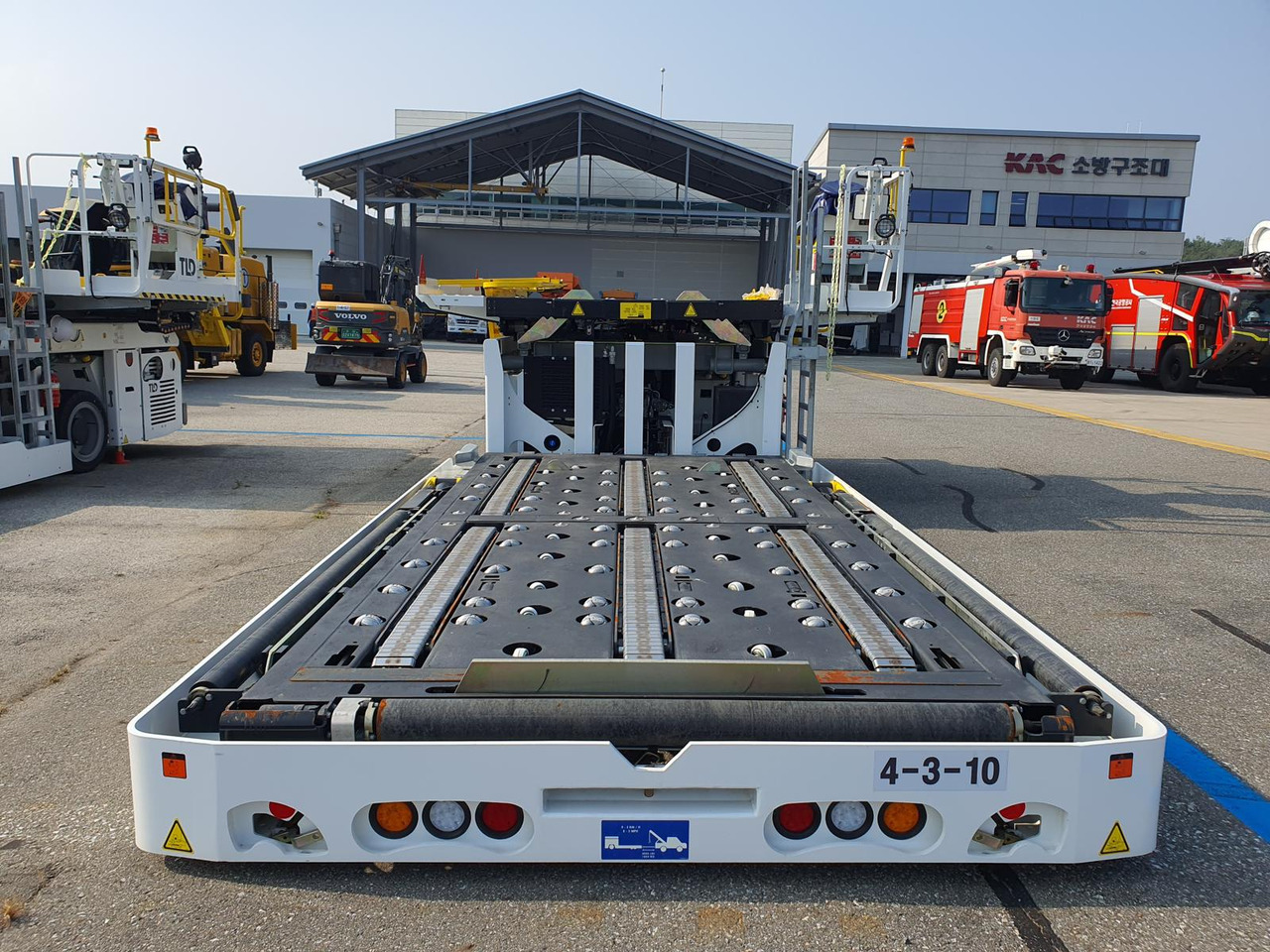 TLD Loader TXL838 - Натоварувач на контејнери и палети: слика 2 TLD Loader TXL838 - Натоварувач на контејнери и палети: слика 2