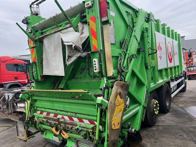DAF CF 75.250 FAN75.250 CF 6X2 - Камион за ѓубре: слика 3 DAF CF 75.250 FAN75.250 CF 6X2 - Камион за ѓубре: слика 3