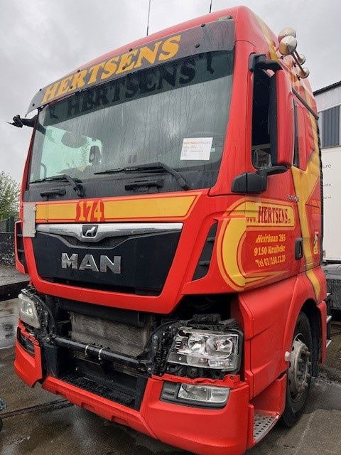 MAN TGX 18.470 TGX 470 Engine Problem FOR Parts - Камион влекач: слика 1 MAN TGX 18.470 TGX 470 Engine Problem FOR Parts - Камион влекач: слика 1