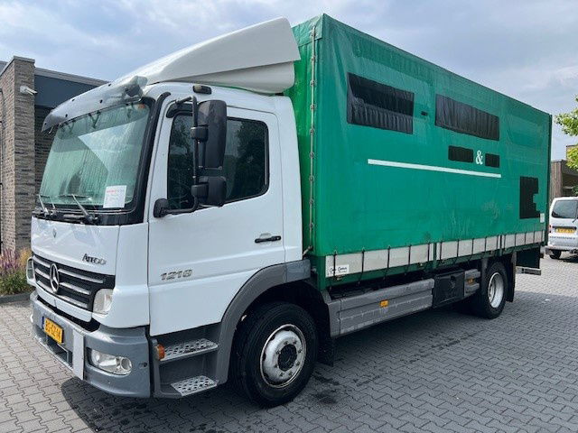 Mercedes-Benz Atego 1218 Atego 1218 - Камион со церада: слика 1 Mercedes-Benz Atego 1218 Atego 1218 - Камион со церада: слика 1
