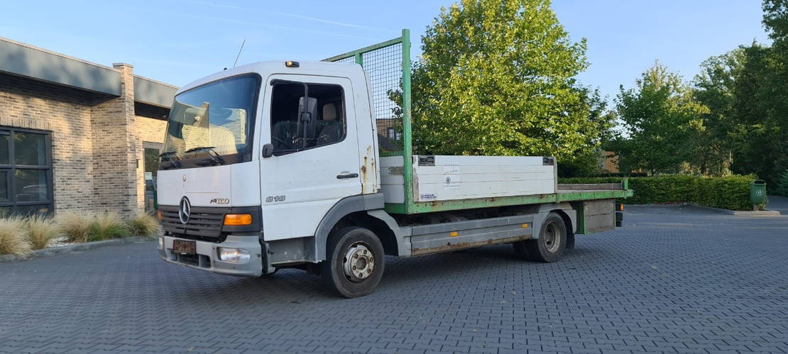 Mercedes-Benz Atego 818 Atego 818 - Камион со платформа: слика 1 Mercedes-Benz Atego 818 Atego 818 - Камион со платформа: слика 1