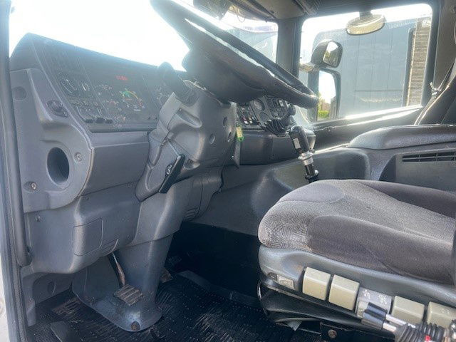 Scania P114-380 - Транспортер на контејнер/ Камион со променливо тело: слика 5 Scania P114-380 - Транспортер на контејнер/ Камион со променливо тело: слика 5