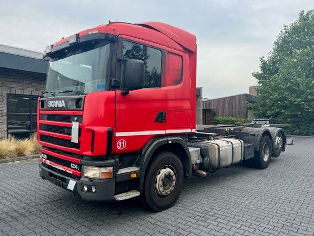 Scania R124-420 .420 6x2 - Камион со кабинска шасија: слика 1 Scania R124-420 .420 6x2 - Камион со кабинска шасија: слика 1