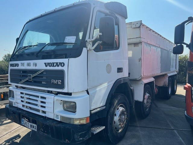 Volvo FM 12 FM12 8x4 - Кипер: слика 1 Volvo FM 12 FM12 8x4 - Кипер: слика 1