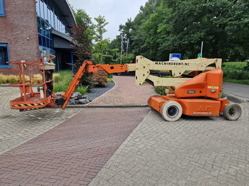 JLG E400AJPN - Дигачка зглобна платформа: слика 4 JLG E400AJPN - Дигачка зглобна платформа: слика 4