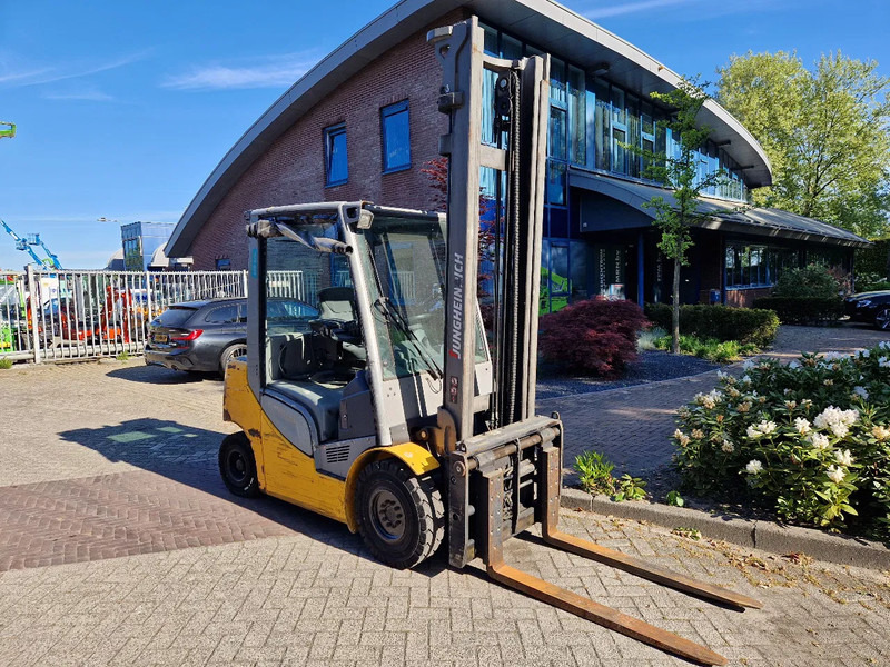 Jungheinrich DFG 425S - Дизел вилушкар: слика 3 Jungheinrich DFG 425S - Дизел вилушкар: слика 3