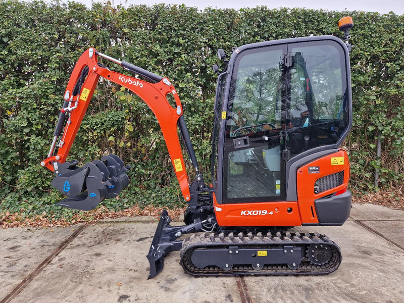 Kubota KX019-4 Hi-spec (NIEUW) - Мини багер: слика 1 Kubota KX019-4 Hi-spec (NIEUW) - Мини багер: слика 1