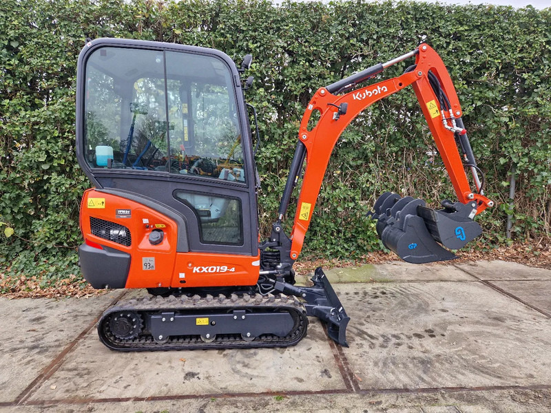 Kubota KX019-4 Hi-spec (NIEUW) - Мини багер: слика 2 Kubota KX019-4 Hi-spec (NIEUW) - Мини багер: слика 2