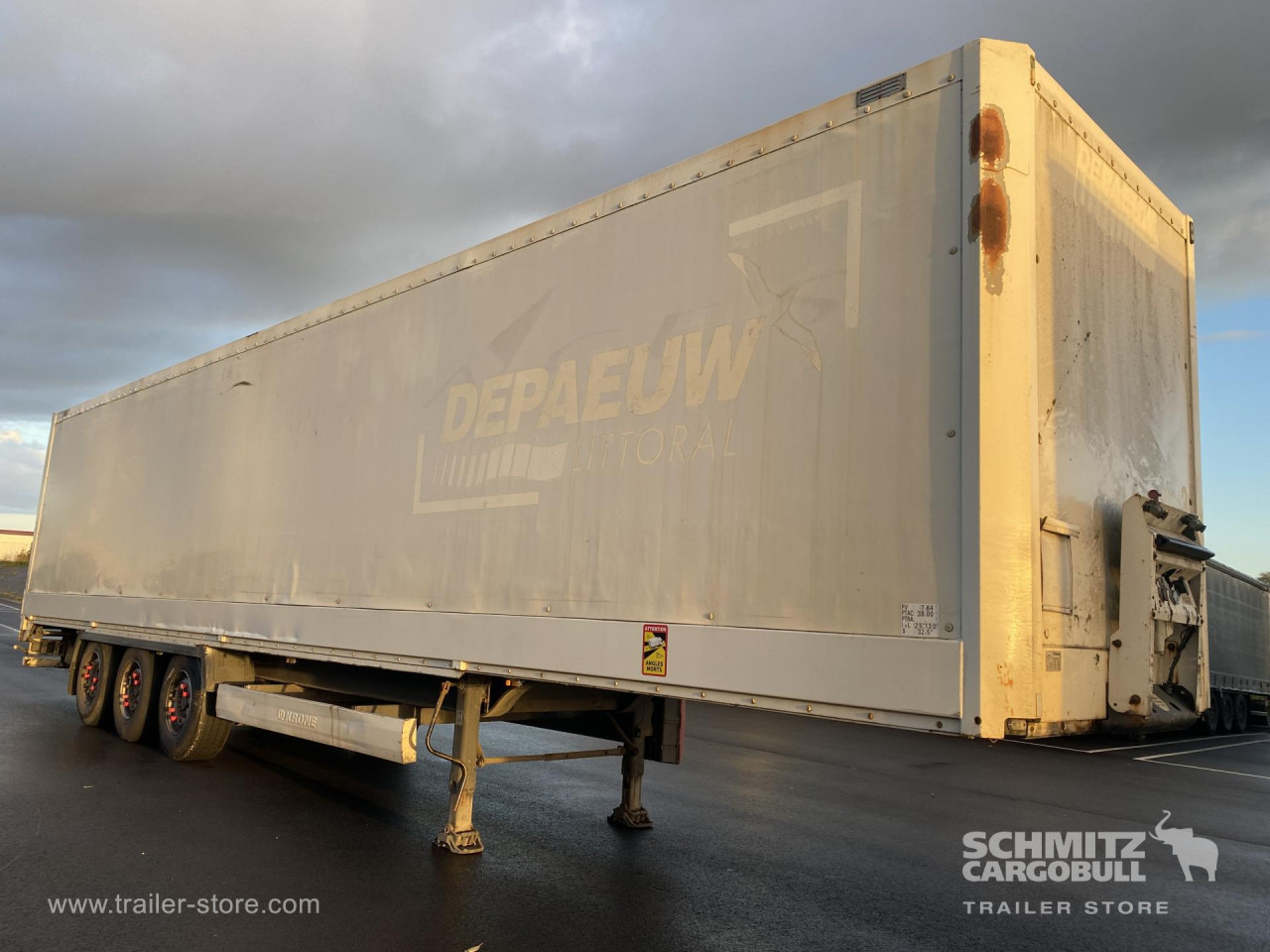 KRONE Dryfreight Standard - Полуприколка сандучар: слика 1 KRONE Dryfreight Standard - Полуприколка сандучар: слика 1