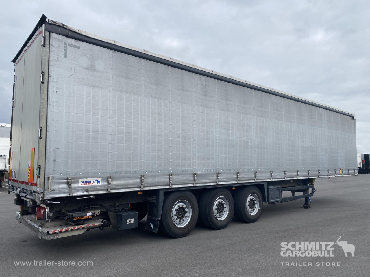 SCHMITZ Curtainsider Standard Taillift - Полуприколка со церада: слика 3 SCHMITZ Curtainsider Standard Taillift - Полуприколка со церада: слика 3
