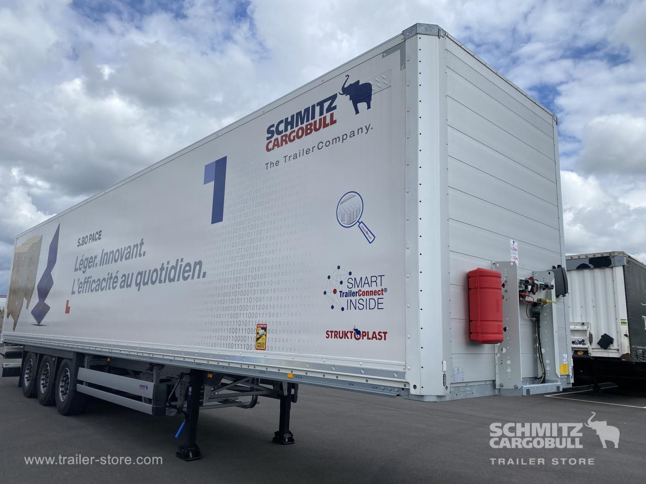 SCHMITZ Dryfreight - Полуприколка сандучар: слика 1 SCHMITZ Dryfreight - Полуприколка сандучар: слика 1