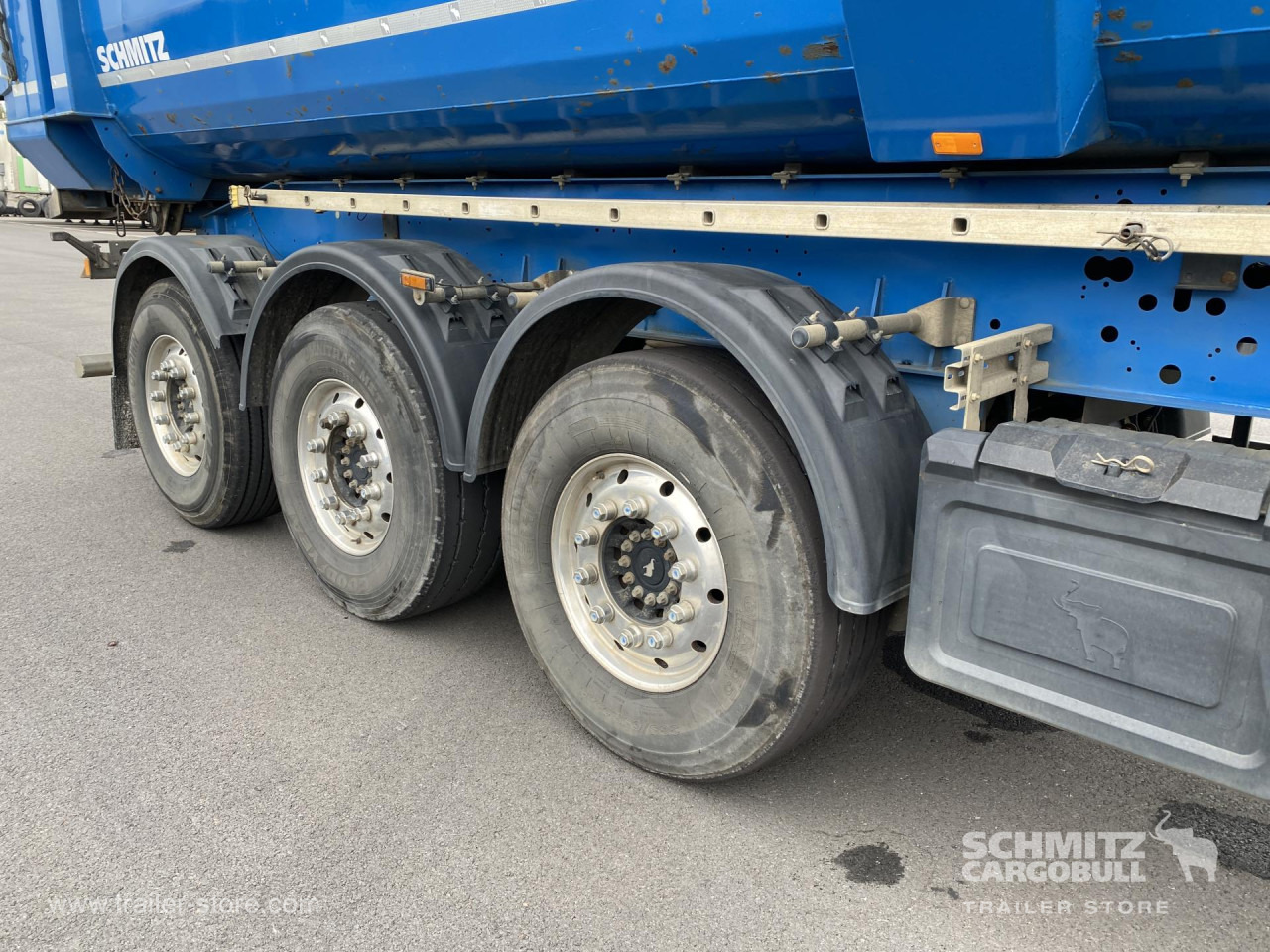 SCHMITZ Tipper Steel half pipe body 46m³ - Кипер полуприколка: слика 2 SCHMITZ Tipper Steel half pipe body 46m³ - Кипер полуприколка: слика 2