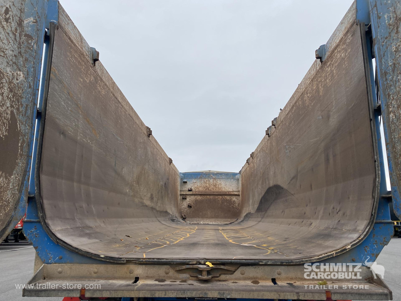 SCHMITZ Tipper Steel half pipe body 46m³ - Кипер полуприколка: слика 5 SCHMITZ Tipper Steel half pipe body 46m³ - Кипер полуприколка: слика 5