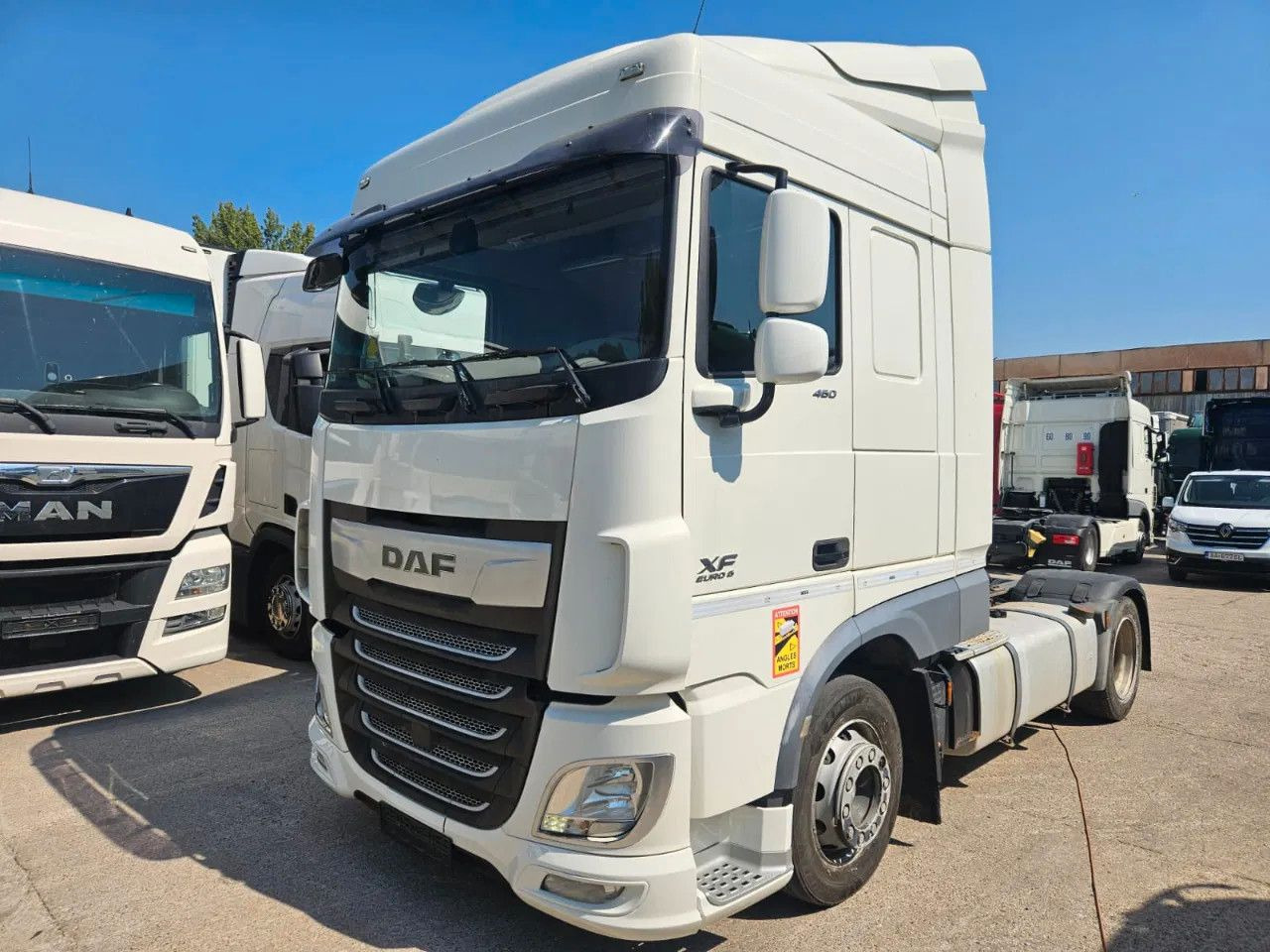 DAF XF 460 Mega Standklima Space Cab - Камион влекач: слика 1 DAF XF 460 Mega Standklima Space Cab - Камион влекач: слика 1