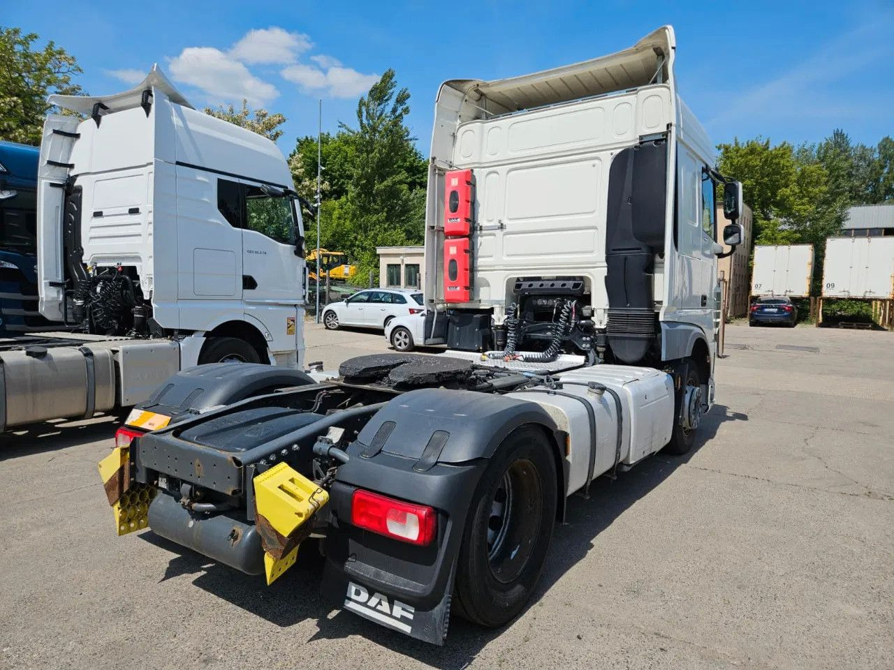 DAF XF 460 Space Cab Standklima 2 units - Камион влекач: слика 4 DAF XF 460 Space Cab Standklima 2 units - Камион влекач: слика 4