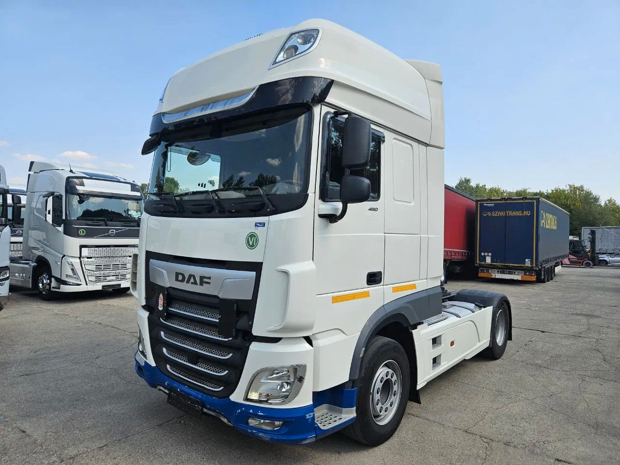 DAF XF 480 SSC Intarder Standklima Full Spoiler - Камион влекач: слика 1 DAF XF 480 SSC Intarder Standklima Full Spoiler - Камион влекач: слика 1