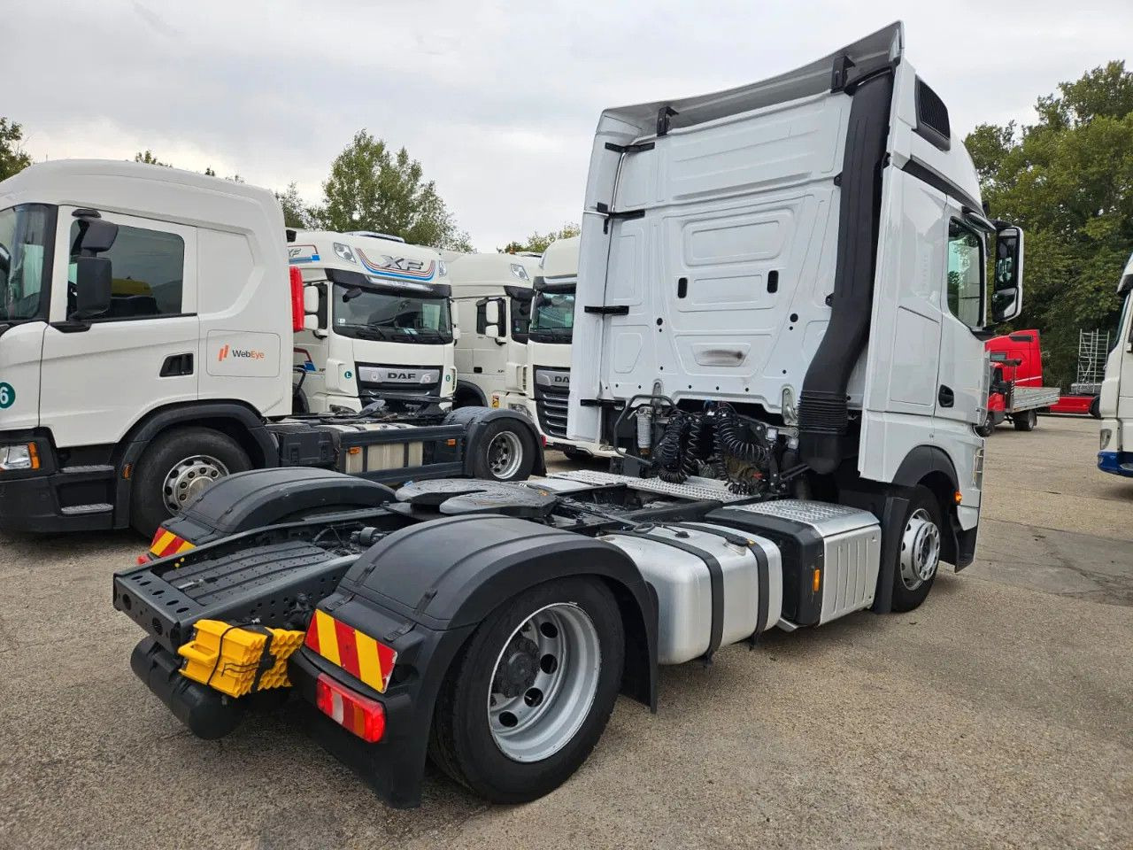 Mercedes-Benz Actros 1851 Mega, BigSpace, Standklima, 2 units - Камион влекач: слика 3 Mercedes-Benz Actros 1851 Mega, BigSpace, Standklima, 2 units - Камион влекач: слика 3