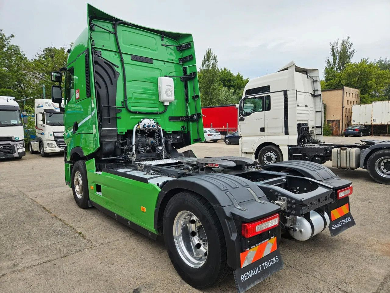 Renault T520 HSC, Navi, Standklima, Horns, Full Spoiler, - Камион влекач: слика 3 Renault T520 HSC, Navi, Standklima, Horns, Full Spoiler, - Камион влекач: слика 3