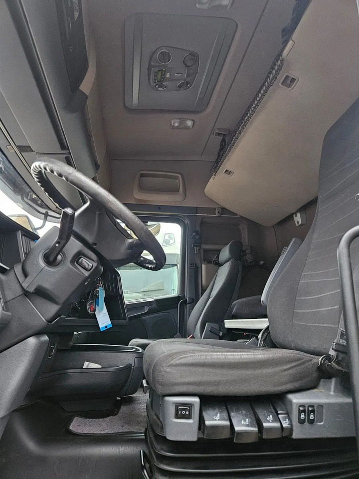 Scania R410 Mega StandKlima Highline - 4 units in stock - Камион влекач: слика 5 Scania R410 Mega StandKlima Highline - 4 units in stock - Камион влекач: слика 5